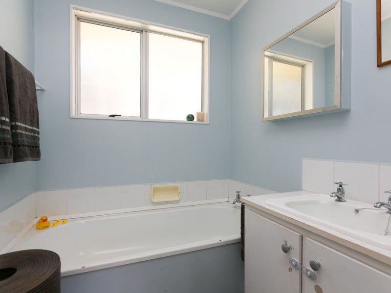 76E South Road, Blagdon, New Plymouth - Carousel 21