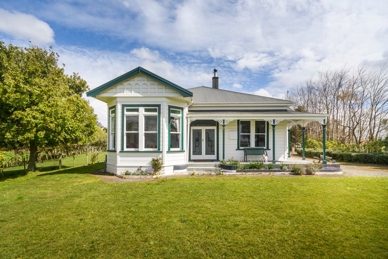 803 Roberts Line, Bunnythorpe, Palmerston North - Carousel 2