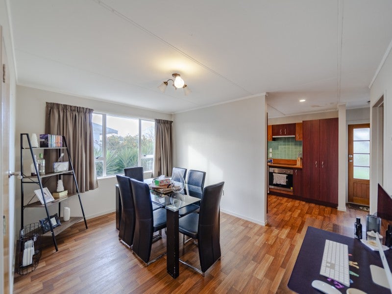 5 Robinson Crescent, Tamatea, Napier - Carousel 2