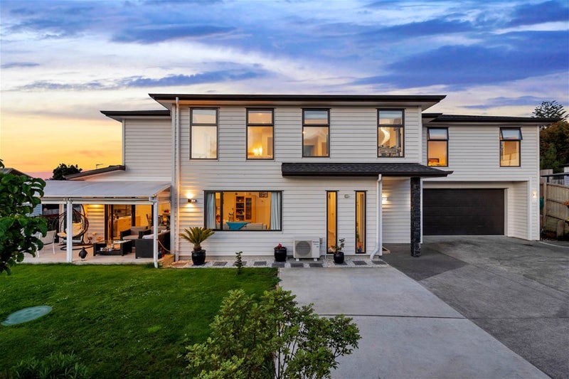 13 Eric Gifford Drive, Ranui, Auckland - Carousel 1