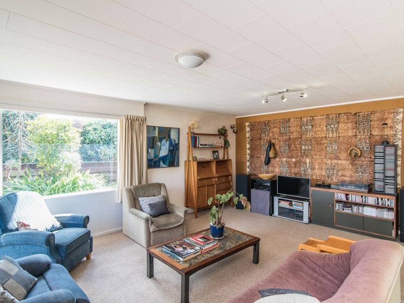 7 Kingswood Grove, Raumati Beach, Paraparaumu - Carousel 2