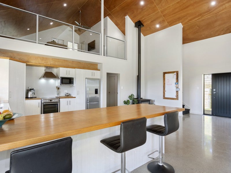 315 Lund Road, Katikati - Carousel 21