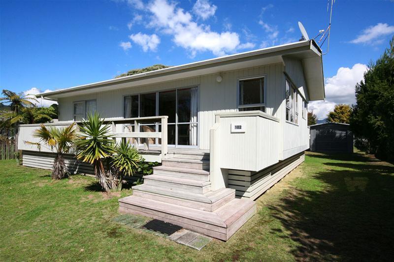 102 Brook Place, Whangamatā - Carousel 1