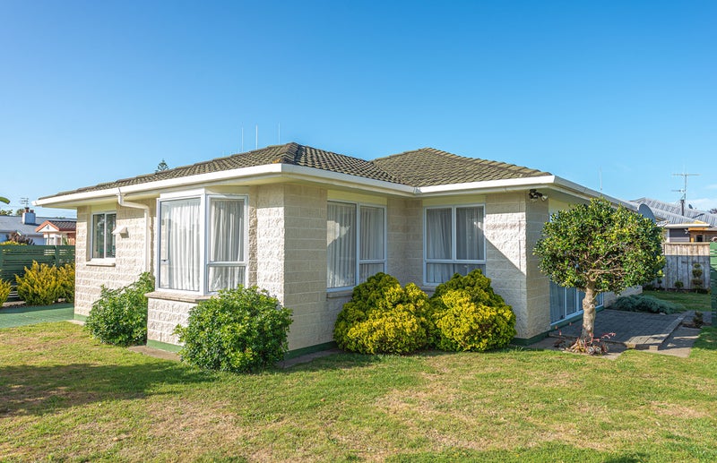 19 Somerset Road, Springvale, Whanganui - Carousel 1