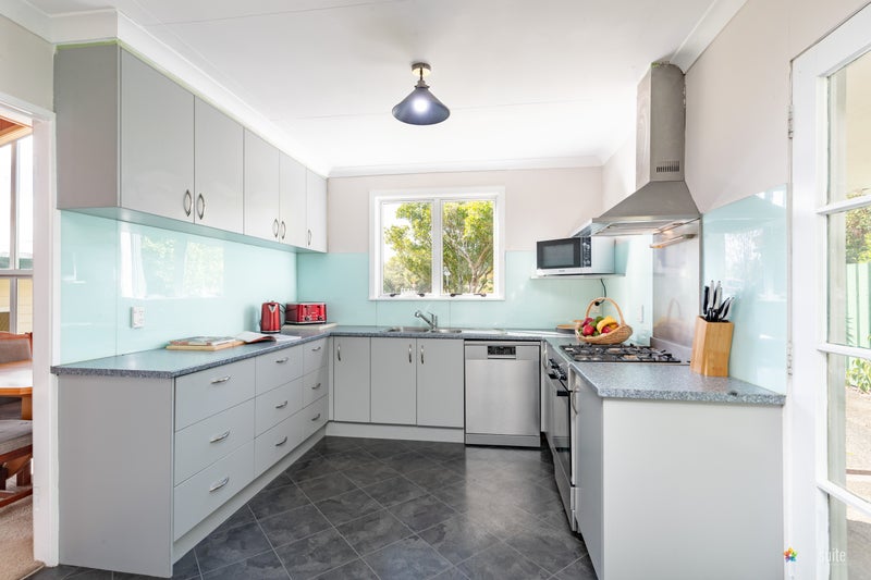 32 Mangaroa Hill Road, Clouston Park, Upper Hutt - Carousel 2