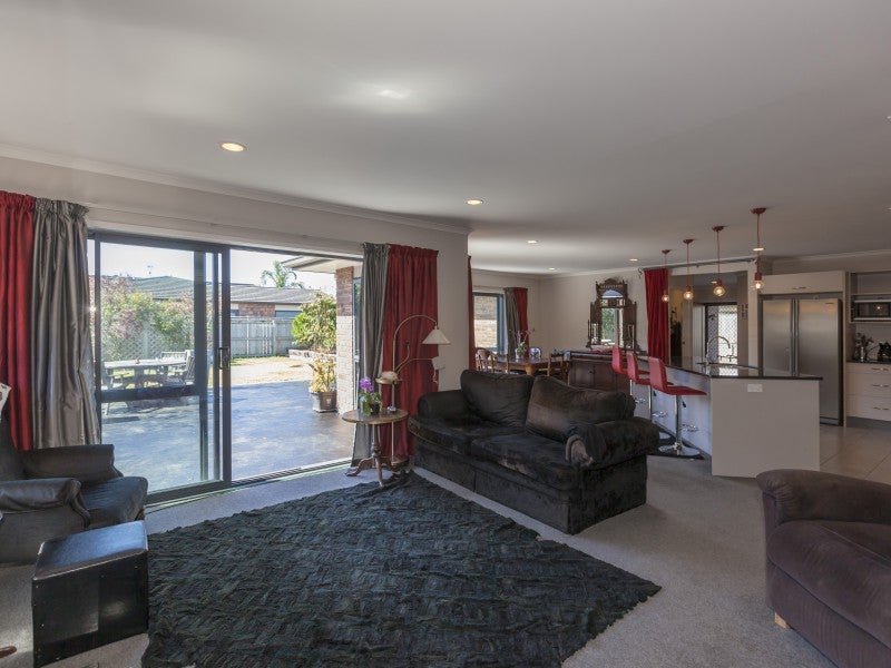 27 Telford Way, Raumati Beach, Paraparaumu - Carousel 23