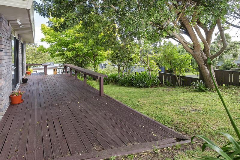 2/11 Charles Dickens Drive, Mellons Bay, Auckland - Carousel 2