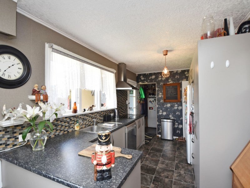 14 Dumbarton Place, Strathern, Invercargill - Carousel 2