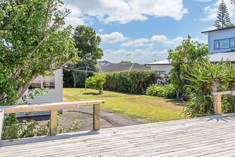53 SHAKESPEAR RD, Army Bay, Whangaparaoa - Carousel 2
