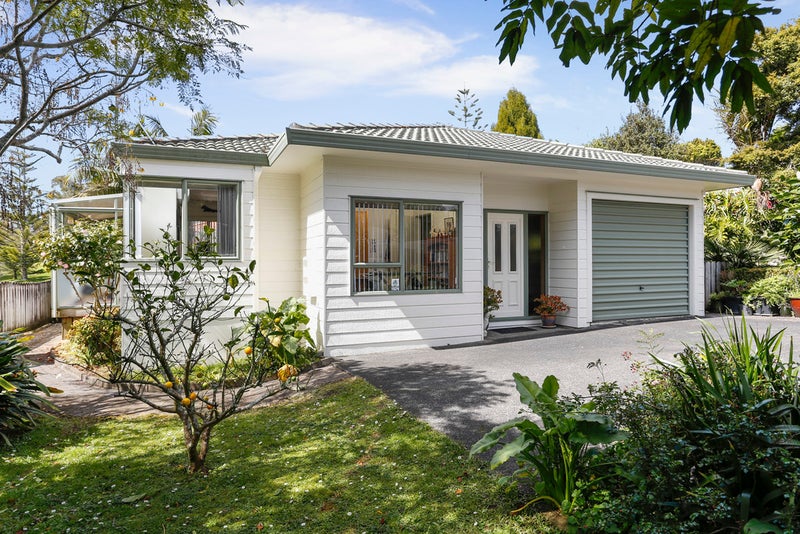 15 Church Street, Swanson, Auckland - Carousel 16
