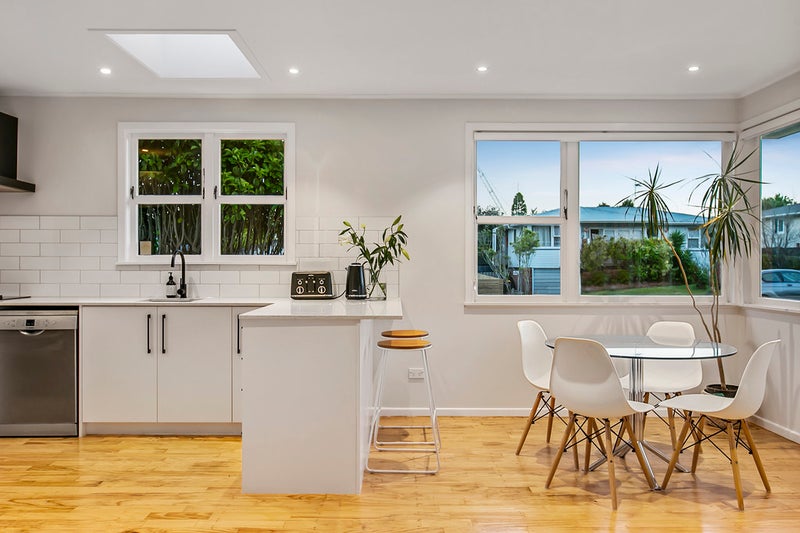 13 Melba Street, Beach Haven, Auckland - Carousel 2