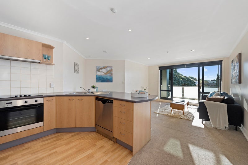 281 Maunganui Road, Mount Maunganui, Mount Maunganui - Carousel 1