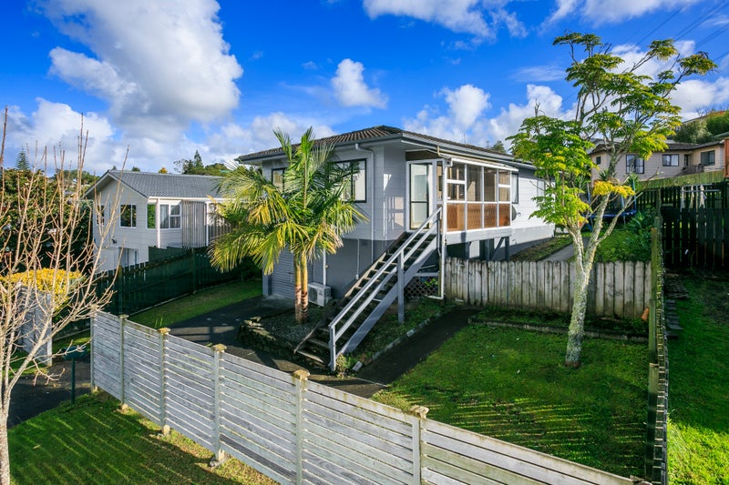 44 Garton Drive, Massey, Auckland - Carousel 1