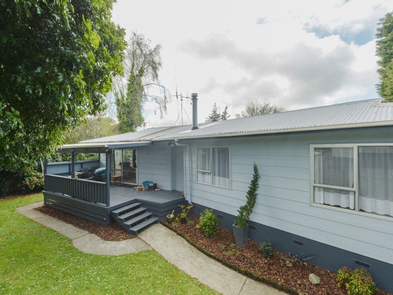 17 Exeter Street, Glenview, Hamilton - Carousel 2
