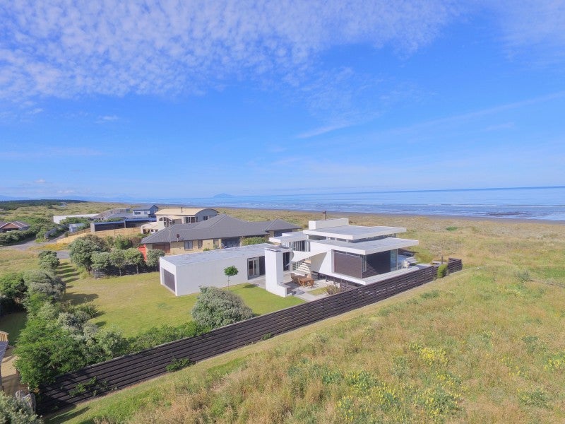 10A Ngati Huia Place, Waitarere Beach, Levin - Carousel 1