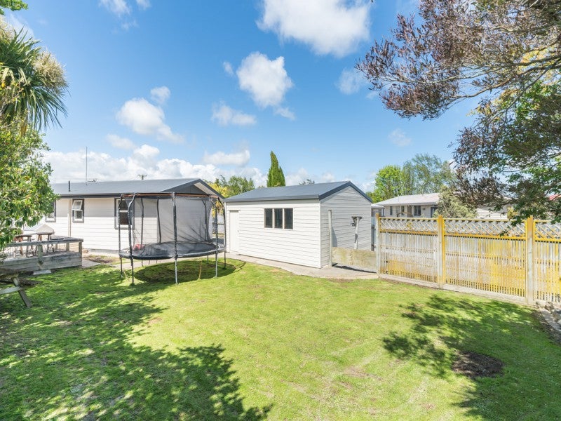 36 Tararua Terrace, Cloverlea, Palmerston North - Carousel 2