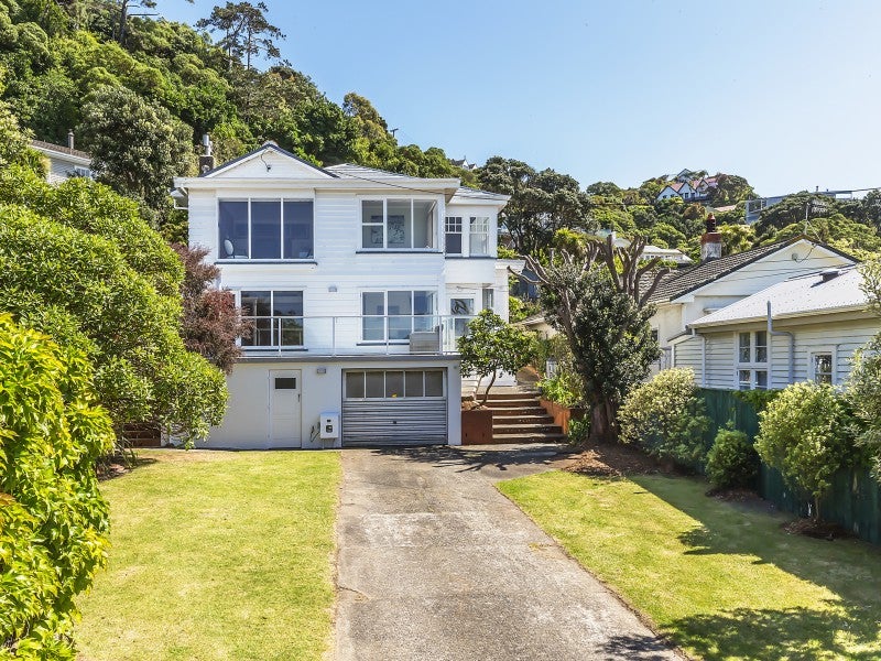 225 Marine Parade, Seatoun, Wellington - Carousel 1