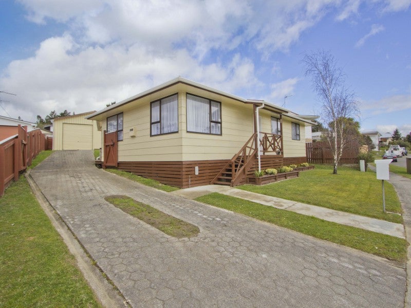 3 Whitechapel Grove, Stokes Valley, Lower Hutt - Carousel 18