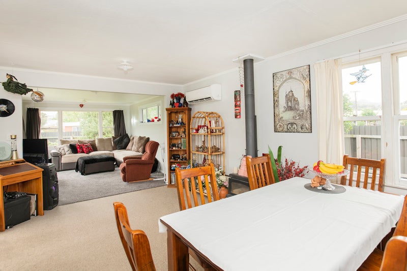 12 Charles Street, Riverdale, Gisborne - Carousel 2