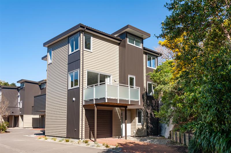 9/27 The Rigi, Northland, Wellington - Carousel 1