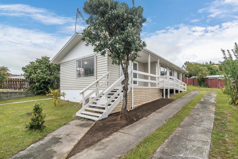 3 Conclusion Street, Ascot Park, Porirua - Carousel 1