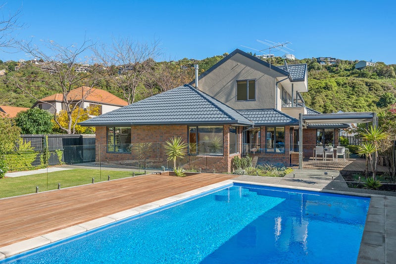 5 Basil Place, Mount Pleasant, Christchurch - Carousel 1