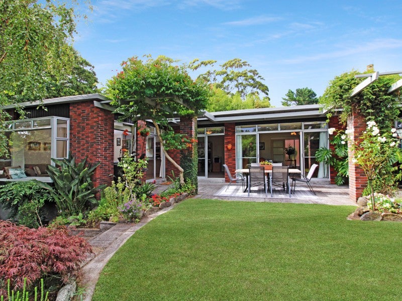 5B Bromley Place, Westown, New Plymouth - Carousel 1