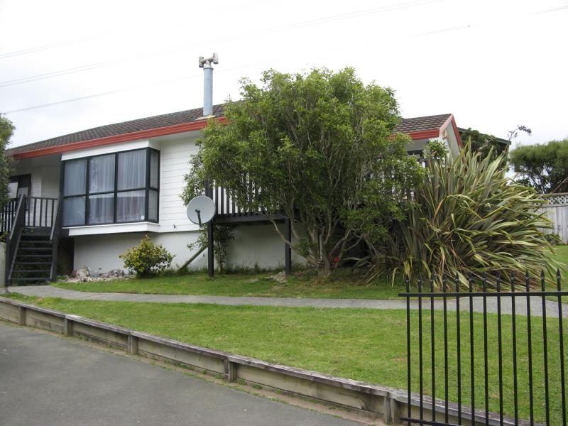 157 Tirohanga Road, Tirohanga, Lower Hutt - Carousel 2
