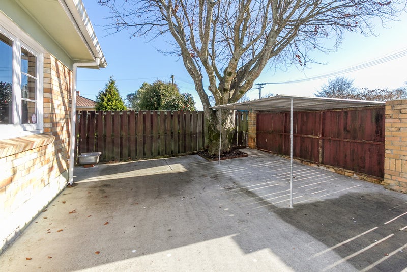 88 Naylor Street, Hamilton East, Hamilton - Carousel 24