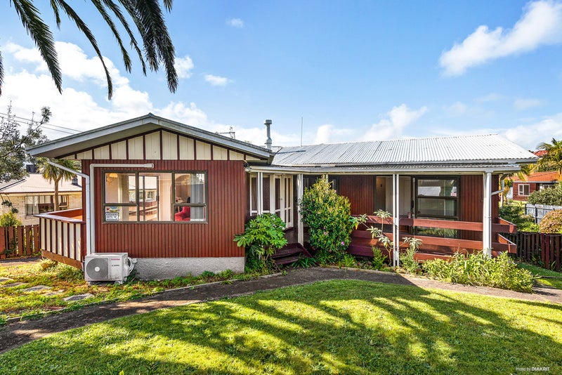 30 Westminster Street, New Windsor, Auckland - Carousel 1