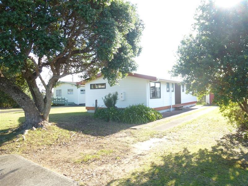 111 Linton Crescent, Whangamata, Whangamatā - Carousel 1