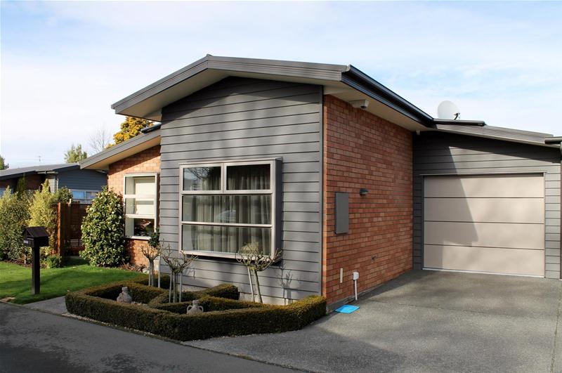 13 Gladson Avenue, Sockburn, Christchurch - Carousel 1