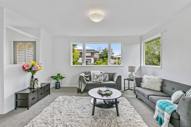 2/70 Sycamore Drive, Sunnynook, Auckland - Carousel 2