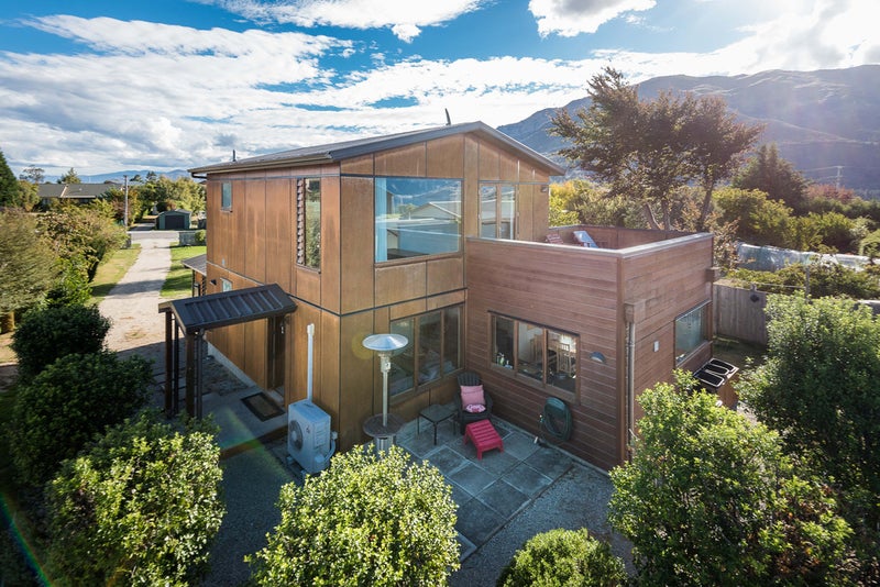 136 Capell Avenue, Lake Hāwea - Carousel 1