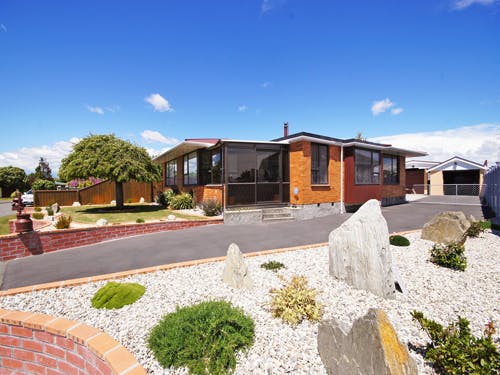61 Denise Crescent, Hornby, Christchurch - Carousel 1
