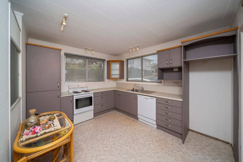 4A Price Street, Westown, New Plymouth - Carousel 2