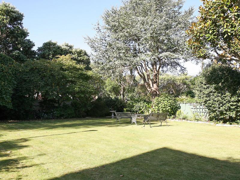 8 Massey Avenue, Woburn, Lower Hutt - Carousel 8