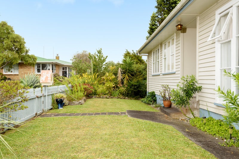20 Woodford Avenue, Brookfield, Tauranga - Carousel 2
