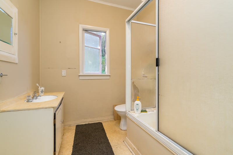 77 Glen Road, The Glen, Dunedin - Carousel 9