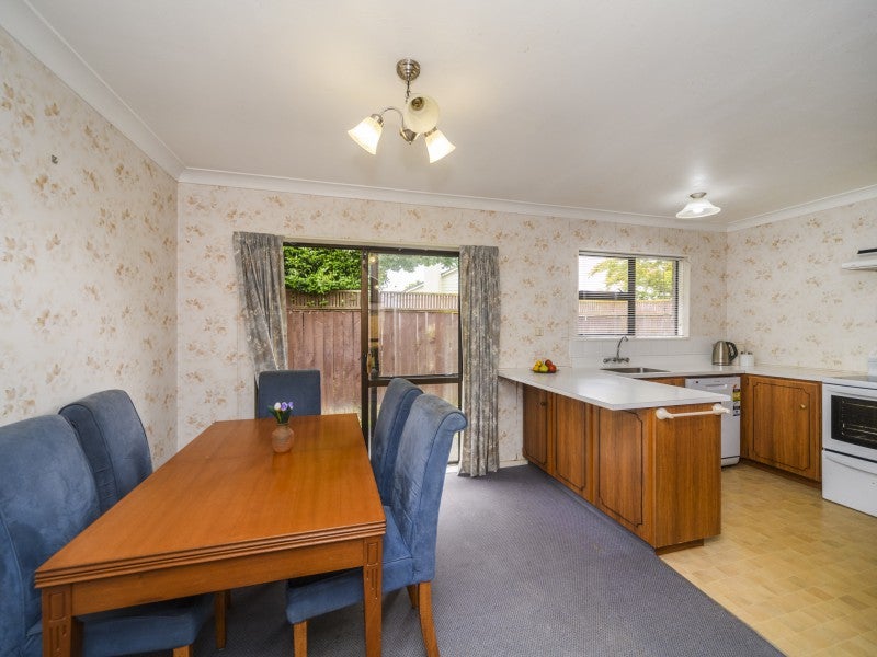4 Kaipara Court, Highbury, Palmerston North - Carousel 2