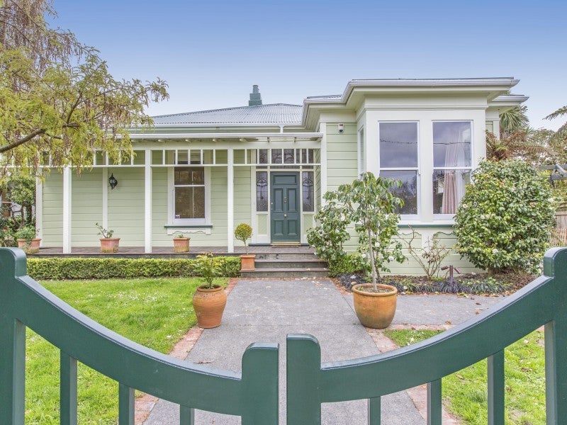 28 Hautana Square, Woburn, Lower Hutt - Carousel 1