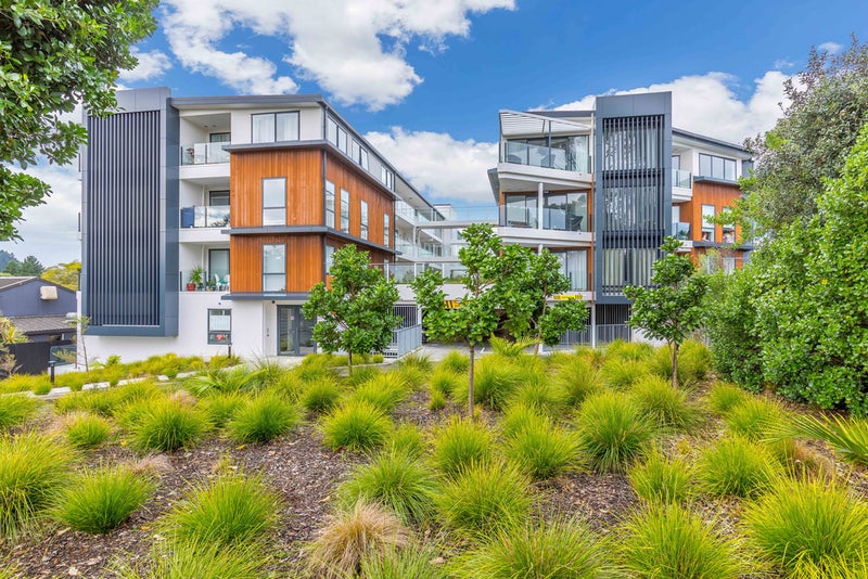 215/8 Thompson Park Road, Mount Wellington, Auckland - Carousel 1