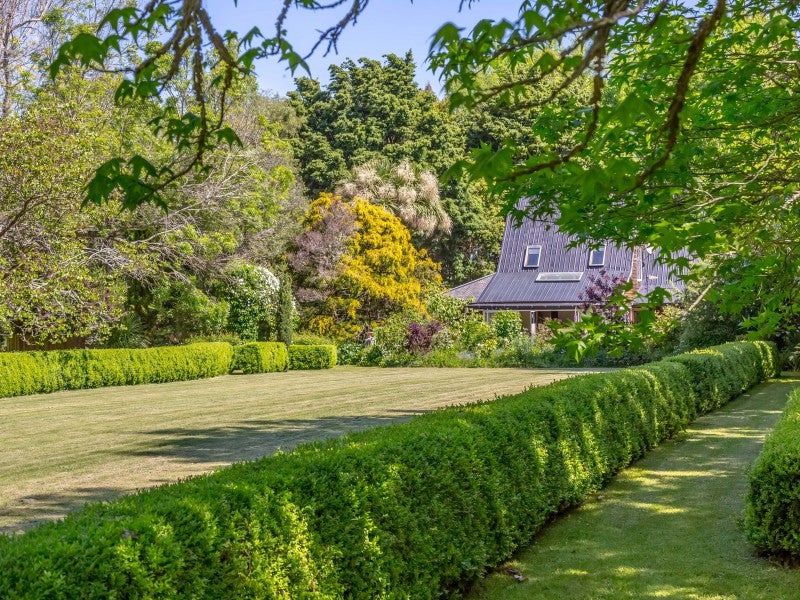 191 Taumata Island Road, Taumata Island - Carousel 1