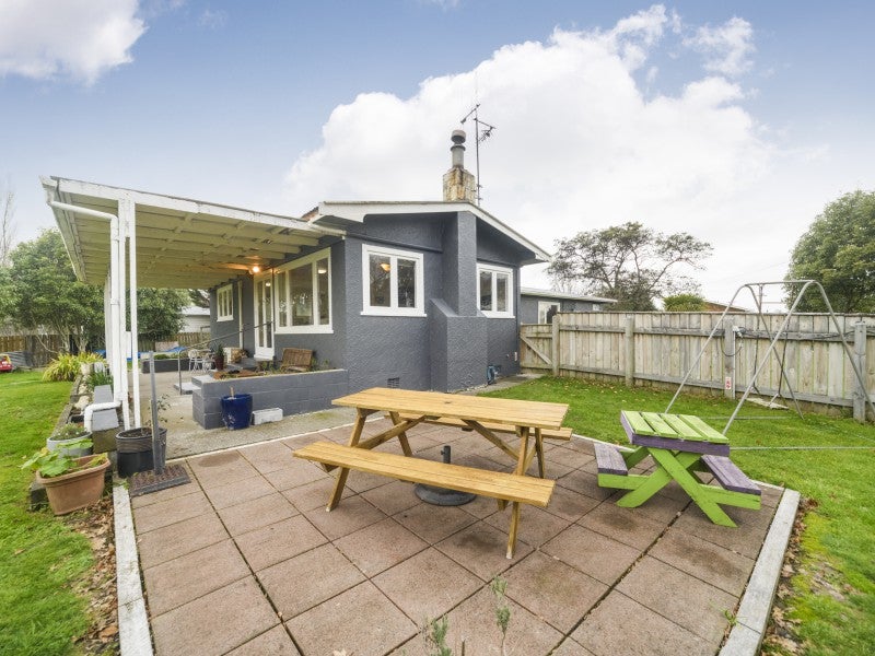 4 Cooksley Road, Bunnythorpe, Palmerston North - Carousel 1