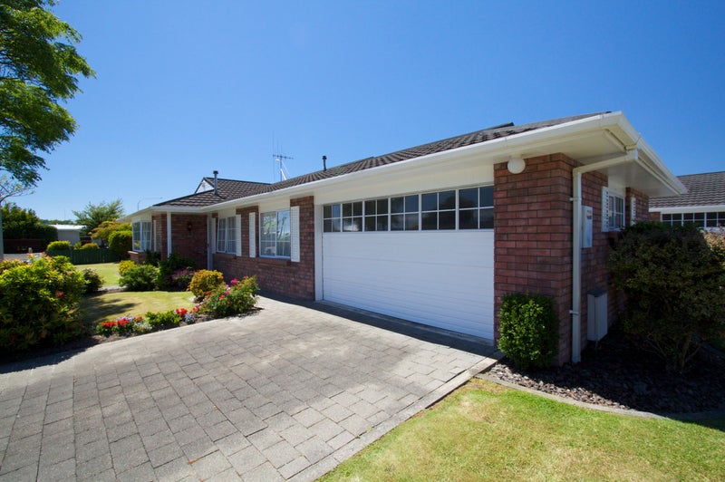 1 Worcester Street, West End, Palmerston North - Carousel 18