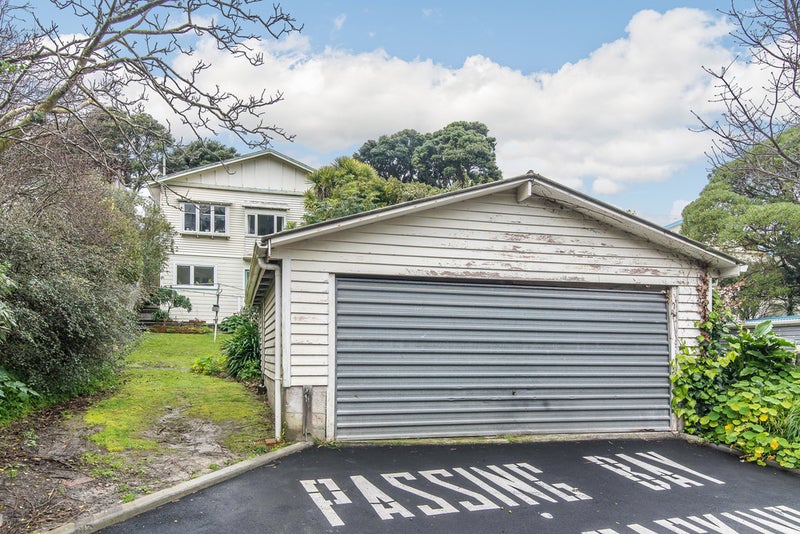 64 Waipapa Road, Hataitai, Wellington - Carousel 1