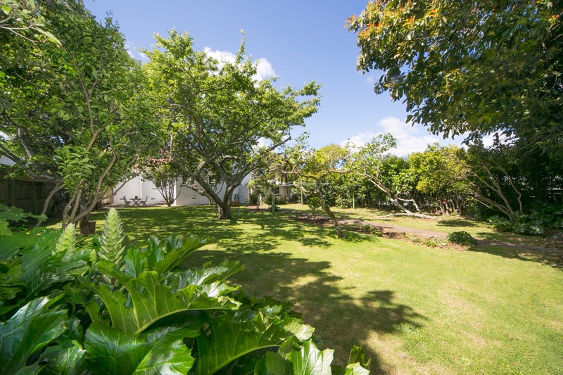 10 Fernleigh Avenue, Royal Oak, Auckland - Carousel 15