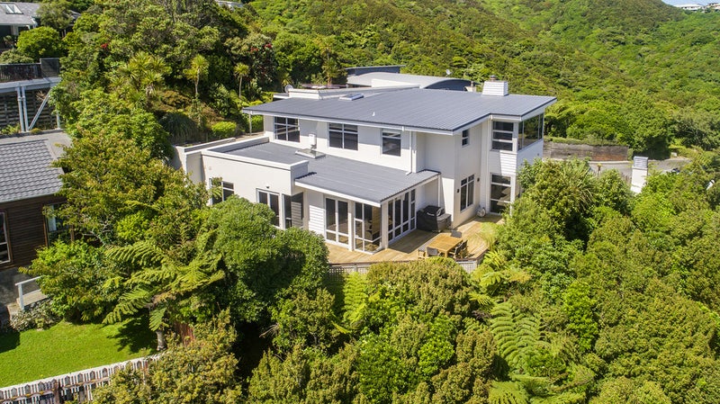 2 Caughley Grove, Karori, Wellington - Carousel 1