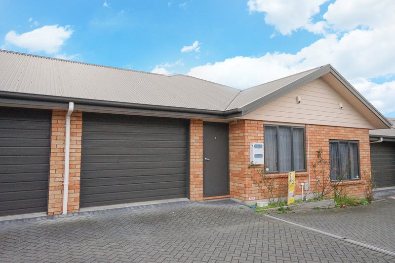 6F Jones Crescent, Melville, Hamilton - Carousel 1