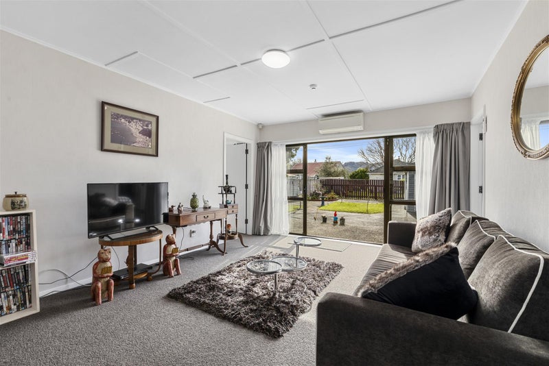 17 Hewer Crescent, Naenae, Lower Hutt - Carousel 2